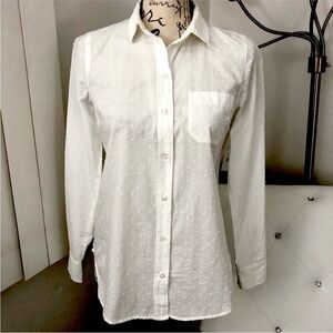 Old Navy Cream Classic Shirt